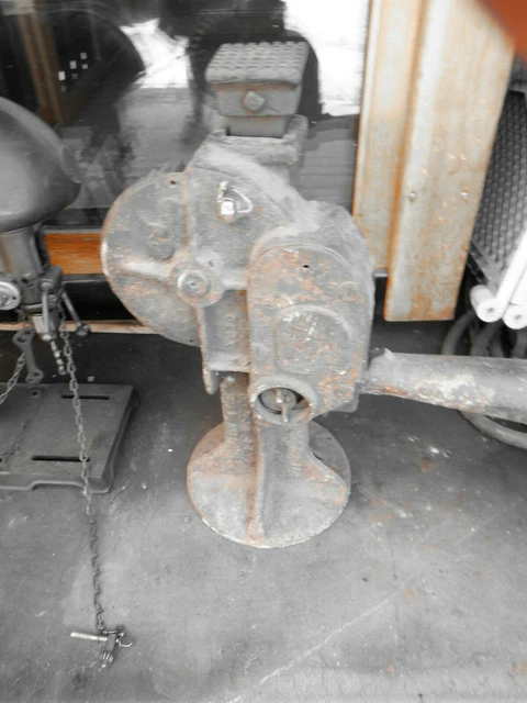 VINTAGE ANTIQUE DUFF BARRETT JACK 25 Ton Railroad / House Jack No 29